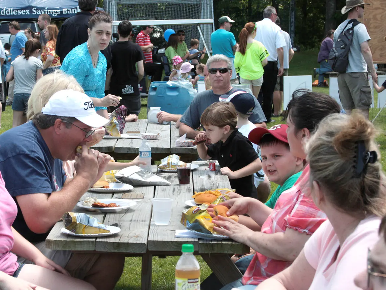 Warmly welcoming excitable rookies and visitors with enthusiasm