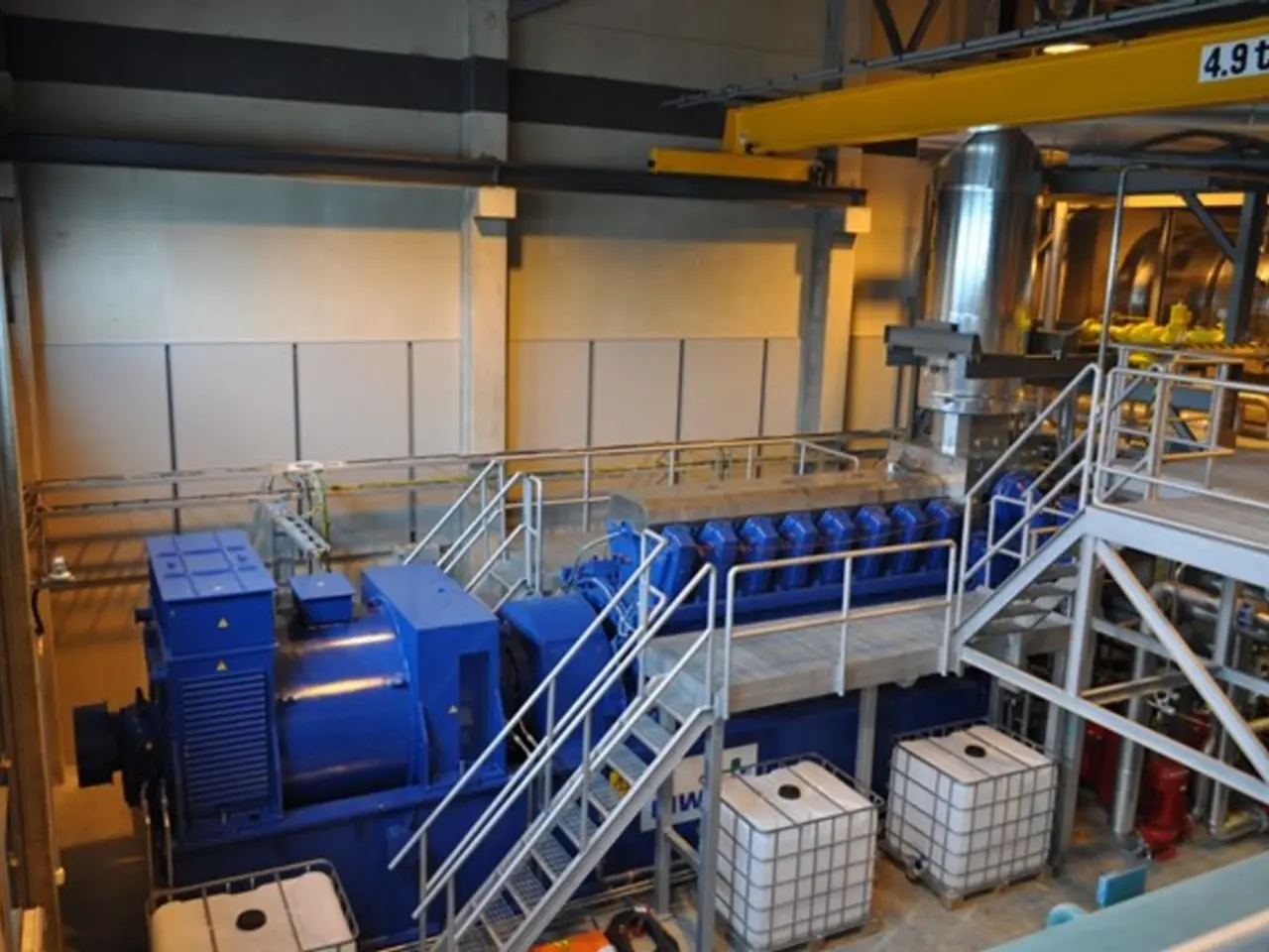 A Remarkable Loft Reborn, Housed in an Old Textile Factory, Sporting a Chic Vintage Aesthetic