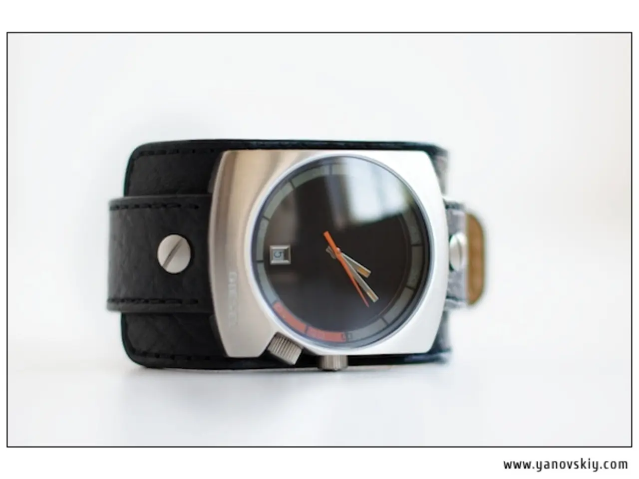 Classic aesthetics meet contemporary power in Alpina's Seastrong Diver Extreme, a timepiece...