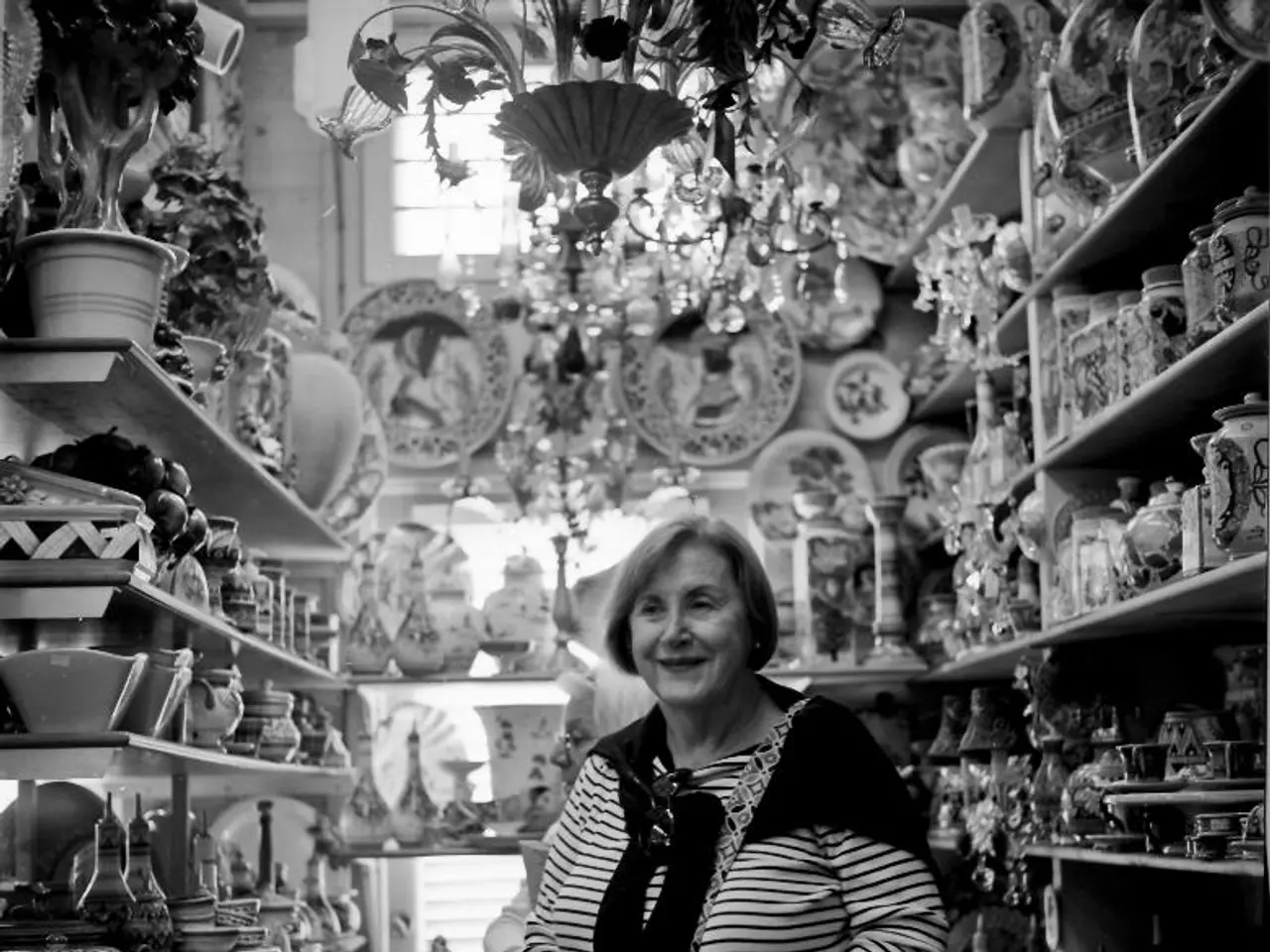 Cookware company Le Creuset has unveiled a novel tote bag designed for conveying their Dutch oven...