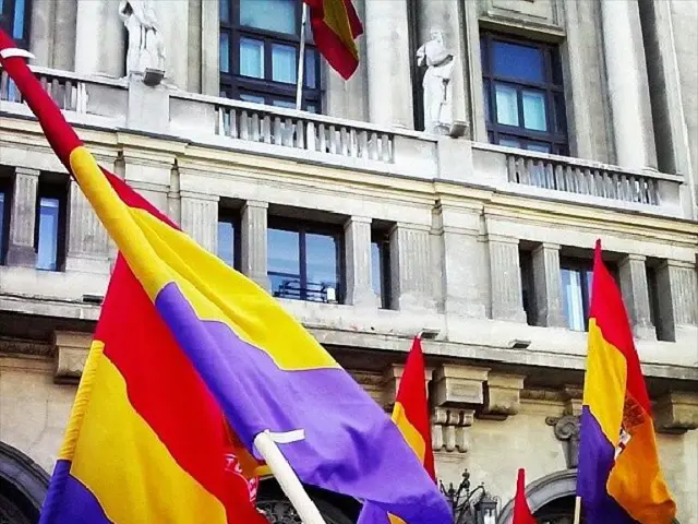 Identifying Warning Signs Before Purchasing a Property: Insights from the This Money Podcast