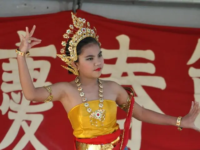 Landau resident Christina (37) sets sights on the 2025 tz-Wiesn-Madl crown, confessing a passion...