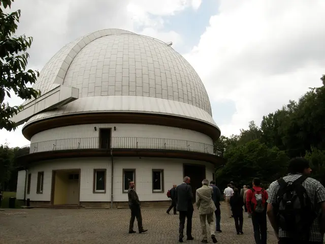 Summit Night Equipment Checklist and Organization Guidelines for Your Daypack