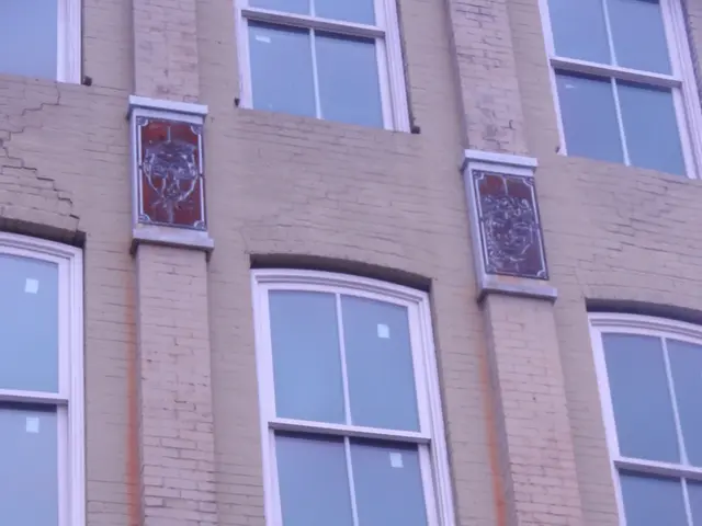 Deliberating Over My Delay in Experimenting with 'Heat Reflective' Window Tint: Affordable Solution...