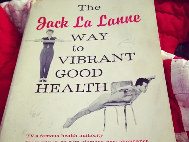 Rush! The 'Gentlest' Comforter Sydney Sweeney Uses on 'Every Mattress' is Providing a Discount of...