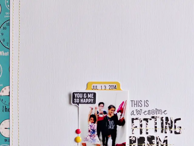 Easily Craft Your Own Clothespin Clock