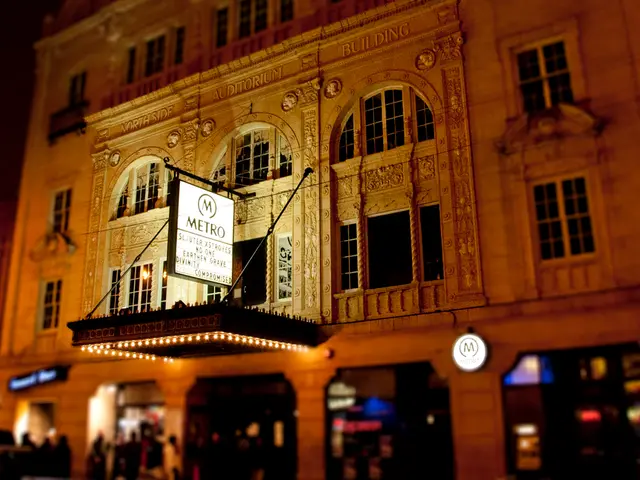 Redesign of Atrium on Metro Campus in Düsseldorf-Flingern featuring new dining establishments