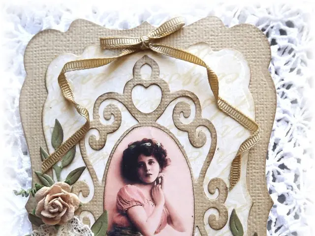 Excellent DIY Valentine's Day Cardboard Box Craft