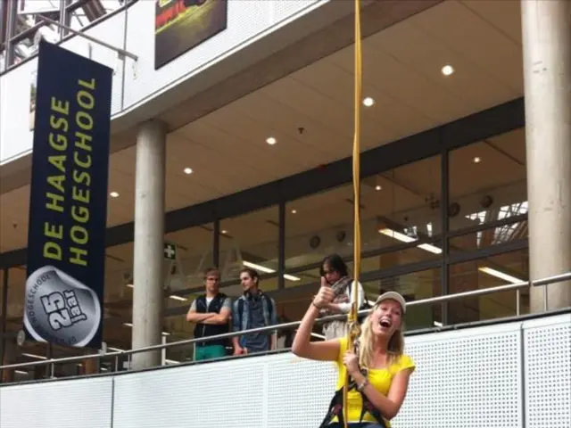 Here It Is: Resurrected Fashion Trend - Classic Leggings Make a Comeback