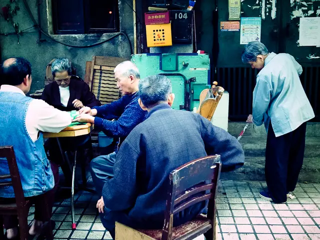 Dirty cloudy laminate floor? Learn effective cleaning methods here.