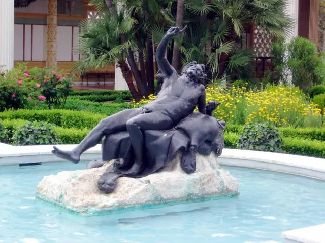 "The distinctive Mediterranean-style pool at Jennifer Lopez's Miami Beach residence caused a stir...