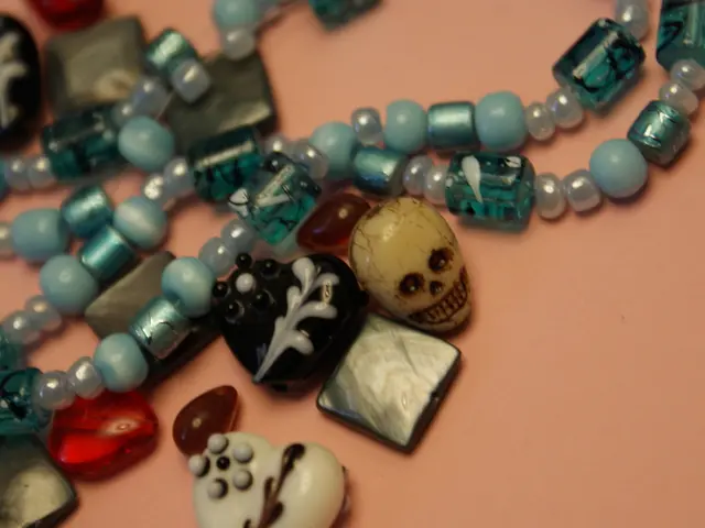 Designer-inspired lighting finds its secret gem in Very, as these six purchases expertly...