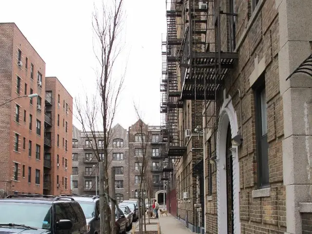 Unrealized Pinnacles of Berlin: A Decade of Innovative Projects That Failed to Materialize