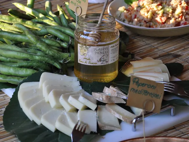 Four methods for designing a beanie hat