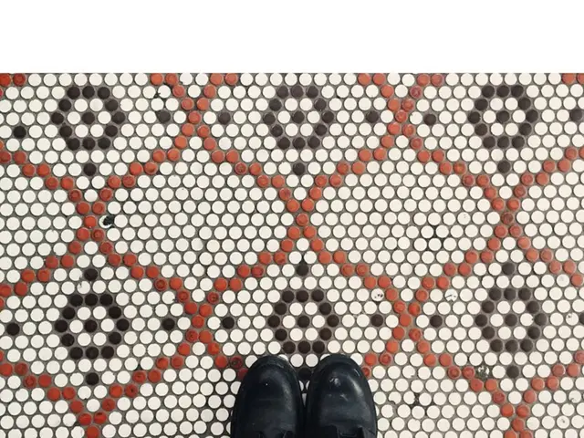 Up to 50% discount on running shoes at REI: Check out these top 5 deals ranging from $74