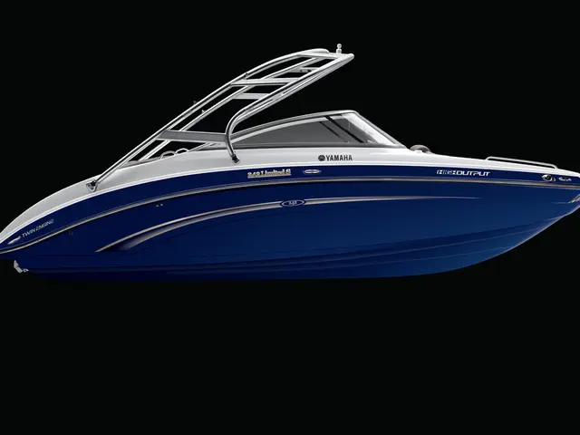 Top-of-the-line Watercraft: Carbon 42 - A Vessel akin to a McLaren Automobile on the Water